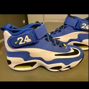 Nike Griffey Max size 8